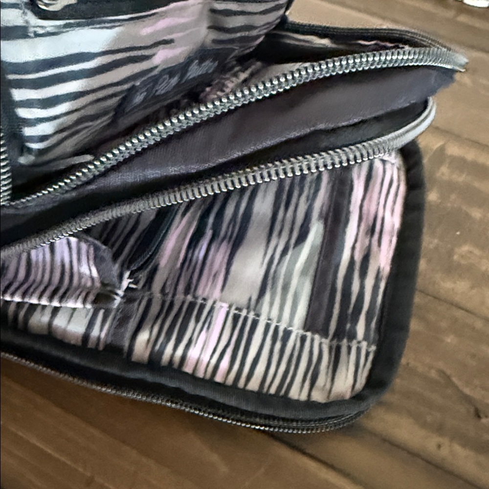 Lug Black Crossbody Pitter Patter - Picture 5 of 10